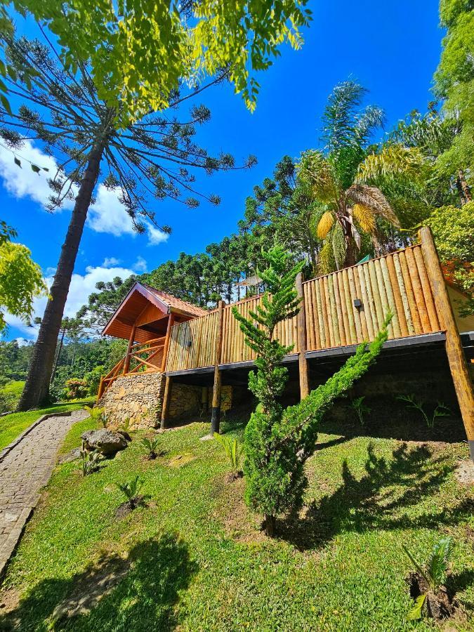 Chales Araucaria E Manaca Сан-Бенту-ду-Сапукаи Экстерьер фото